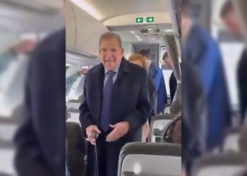 Edmundo González voló a Oslo para la entrega del Nobel de la Paz a María Corina Machado