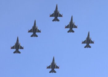 Milei presenta los aviones F-16 y asegura que los argentinos "estarán más seguros"