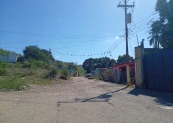 Voz Comunitaria | Recuperación de servicios básicos es la prioridad para los que viven en Valles de la Carpa de Barcelona 