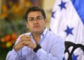 Expresidente Hernández dice es "falsa" acusación de "golpe" y descarta volver a Honduras