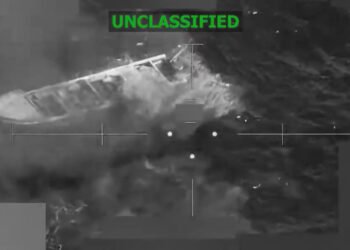 EE.UU. realizó ataques contra tres embarcaciones en el Pacífico