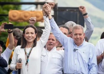 Otorgan premios a la Convivencia a María Corina Machado y Edmundo González