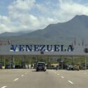 Pasajeros improvisan rutas por tierra y líneas locales ante crisis de vuelos en Venezuela