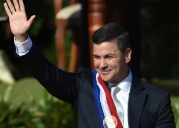 Peña viaja a Hungría y luego a Oslo para acompañar a Machado a recibir el Nobel de la Paz