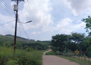 Más de 30 familias de Quebrada Honda del municipio Bolívar cumplieron una semana sin electricidad