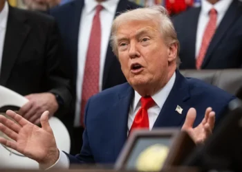 Trump dice que quiere mantener en secreto sus próximas acciones con el petróleo venezolano