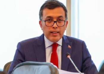 Gobierno de Maduro alerta ante CPI de “riesgo” del “despliegue militar estadounidense” en el Caribe