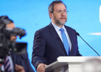 Canciller Yván Gil rechaza sanciones en medio de "amenazas" que tacha de "corte militar"