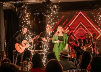 Andrea Tachinamo deleitará a Lechería con una “Tarde de Romance”