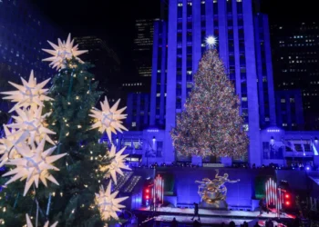 Nueva York ilumina famoso árbol navideño con villancicos de Marc Anthony y Michael Bublé (+Fotos)