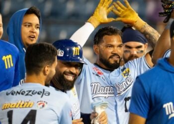 Luis Sardiñas aplicó la "ley del ex" y Magallanes dejó en el terreno a Caribes