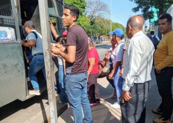 Comité de Usuarios del Transporte celebró su aniversario con un balance anual de sus actividades (+Fotos)