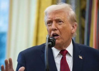 Trump ordena bloqueo total a los petroleros sancionados que entren y salgan de Venezuela