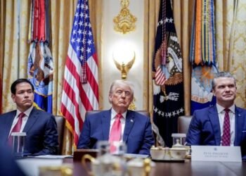 Donald Trump insiste en realizar ataques contra "cárteles en territorio venezolano"