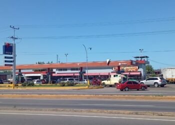 Estaciones de servicio de Barcelona laboraron con normalidad este lunes (+Fotos)