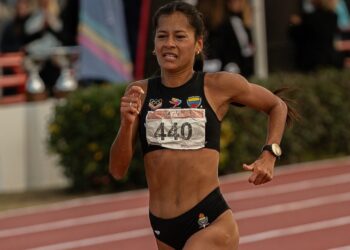 La venezolana Edymar Brea gana los 10.000 metros en carrera definida por "foto de llegada"