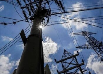 Reportan fluctuación de electricidad en varias entidades de Venezuela