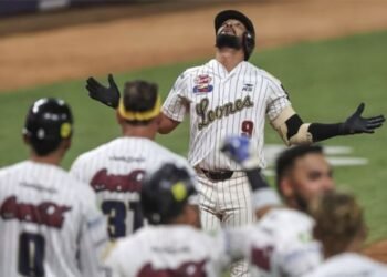 Leones se niega a entregarse y venció a Caribes en Caracas