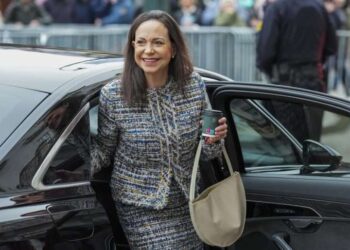 María Corina Machado no planea viajar a España, sino regresar lo antes posible a Venezuela