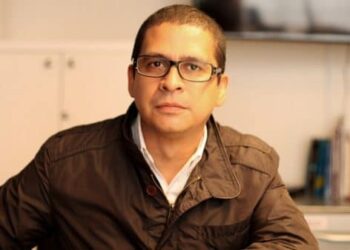 Esposa del politólogo Nicmer Evans denuncia su detención