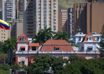 Gobierno de Venezuela extingue "de manera inmediata" tratos para suministro de gas a Trinidad y Tobago