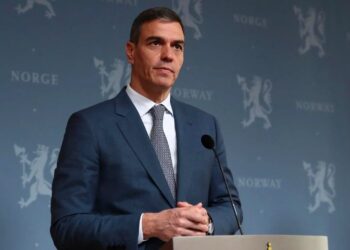 Pedro Sánchez se reúne con los familiares de tres españoles detenidos en Venezuela