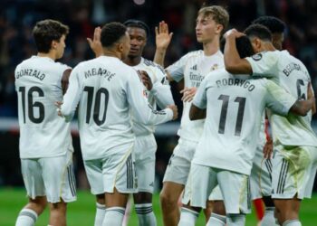 Real Madrid superó al Sevilla en un duelo efectuado en el estadio Santiago Bernabéu