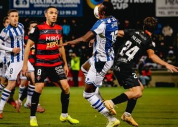 La Real Sociedad cumple y elimina al Reus en una noche fría de Copa del Rey