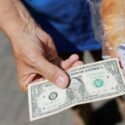 El salario mínimo en Venezuela llega a medio dólar por mes