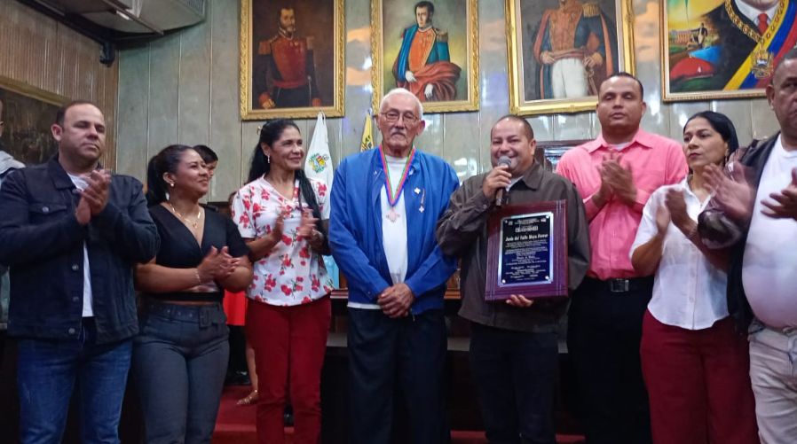 Carupaneros piden mejoras en los servicios públicos y en la infraestructura en su 378 cumpleaños