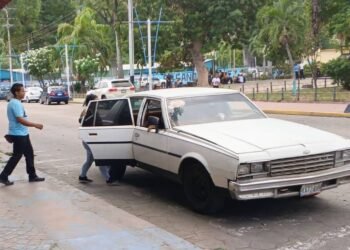 En Guanta también ajustaron la tarifa del pasaje en carros por puesto