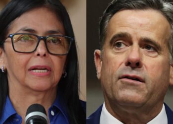 Medios afirman que Delcy Rodríguez se reunió con el director de la CIA en Caracas