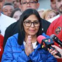 Delcy Rodríguez decretó 7 días de duelo en honor a los "mártires" que defendieron a Maduro