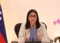 Delcy Rodríguez: "Aquí manda el pueblo venezolano y hay un Gobierno, el de Nicolás Maduro"