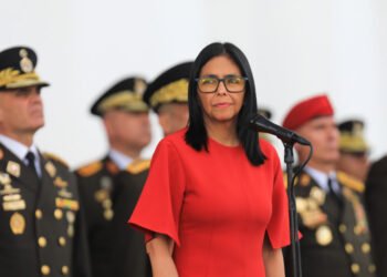 Delcy Rodríguez: "Estamos dispuestos al diálogo" con la oposición