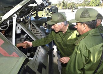 Díaz-Canel encabezó en Cuba ejercicios militares en medio de tensiones con Estados Unidos