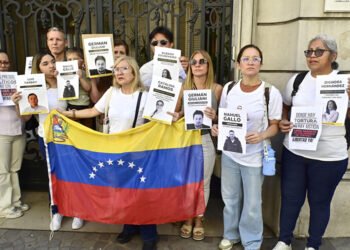 Familiares de argentinos detenidos en Venezuela solicitan intermediación del Vaticano