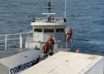 Ferry de pasajeros que cubría la ruta Margarita - Cumaná se quedó varado frente a Cubagua
