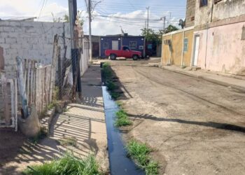 Voz Comunitaria | En el sector 5 Los Próceres de Barcelona solicitan atención gubernamental (+Fotos)