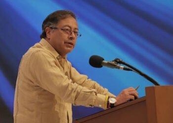 Petro: EE.UU. debe "devolver" a Maduro para que sea juzgado en Venezuela