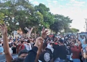 Sucre dio la bienvenida a 2026 en medio de festejos de calle y fallas por el servicio de agua (+Fotos)