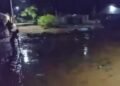 Fuertes lluvias causan anegación de viviendas y daños a la vialidad en la población de Macuro