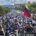 Transportistas chavistas salieron en caravana por Caracas para pedir la libertad de Maduro