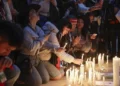 Miles de personas se reúnen en Bogotá para despedir con música y velas a Yeison Jiménez