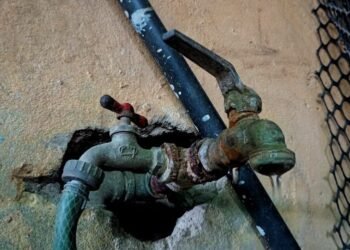 Sucre | Tras ocho días sin agua en Playa Grande pidieron a la alcaldía y a Hidrocaribe que aceleren soluciones