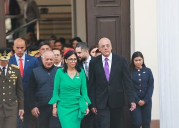 Delcy Rodríguez designa a nuevo jefe de Guardia de Honor y de contrainteligencia militar