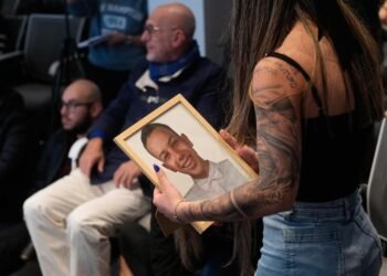 Familias de asesinados piden no dejar impunes las muertes durante gobierno de Maduro