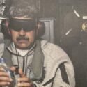 Mandatario de EEUU publica una foto de Nicolás Maduro esposado y con los ojos tapados a bordo de un buque militar