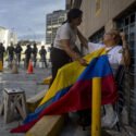 Madres de presos políticos se niegan a dejar campamento frente a una cárcel en Caracas