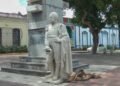 Trasladaron estatua de José Francisco Bermúdez a la plaza céntrica de Carúpano